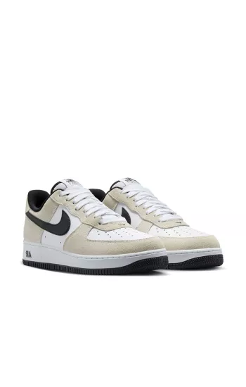 Nike Air Force 1'07 LV8